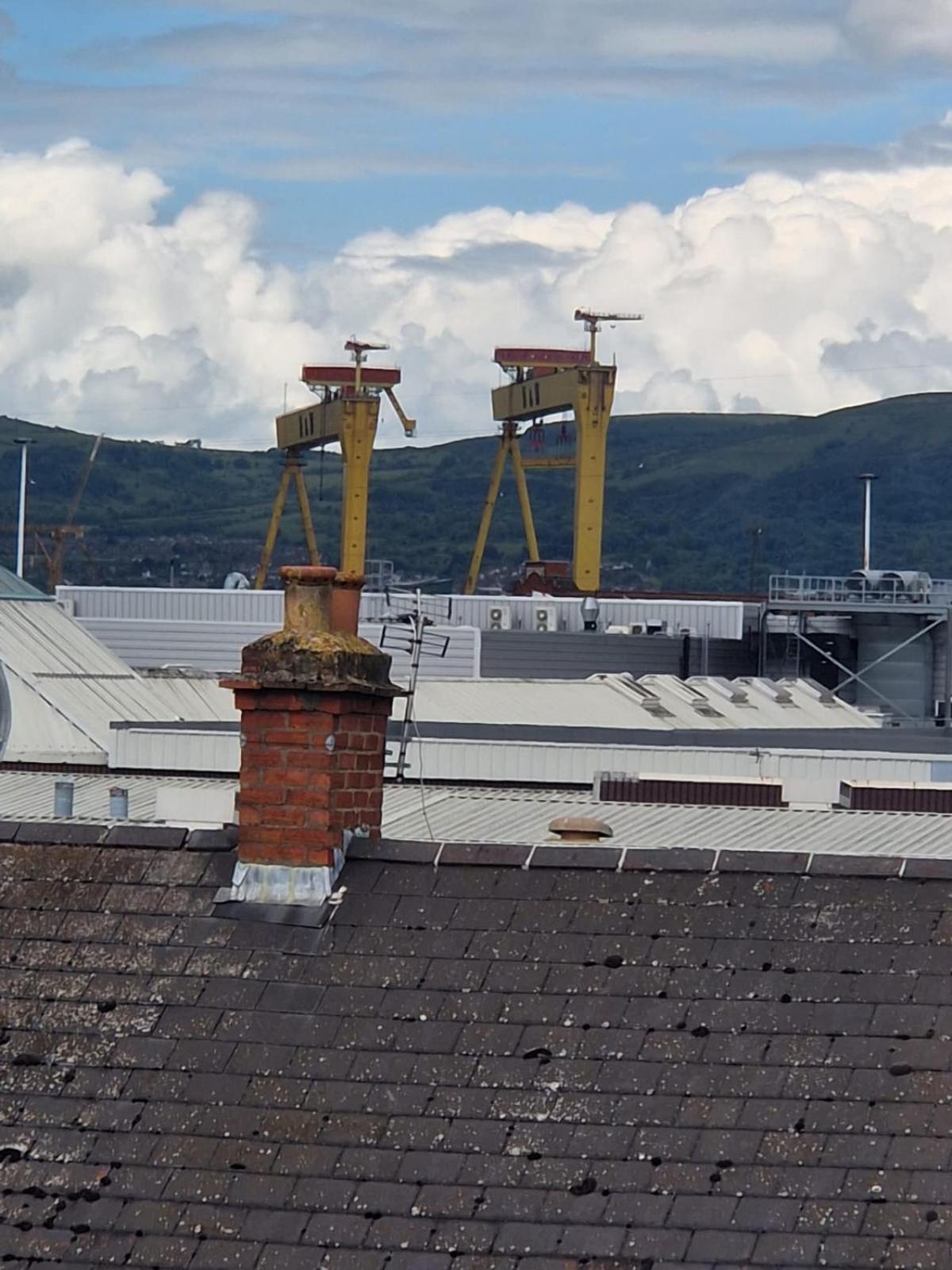 Attic Style 2 Bed Duplex Apartment With Rooftop Patio Belfast Buitenkant foto