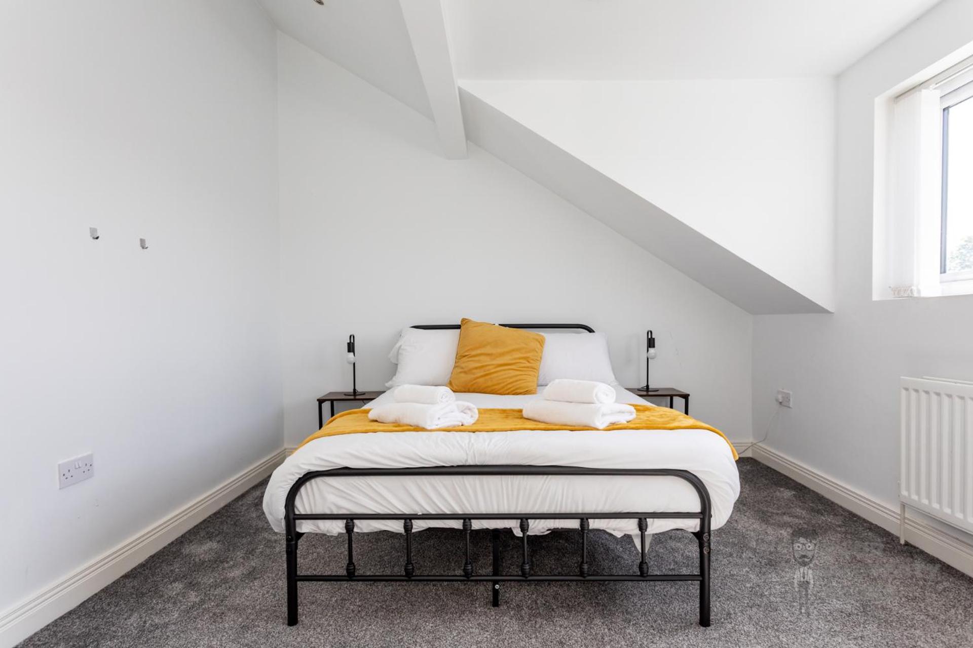 Attic Style 2 Bed Duplex Apartment With Rooftop Patio Belfast Buitenkant foto